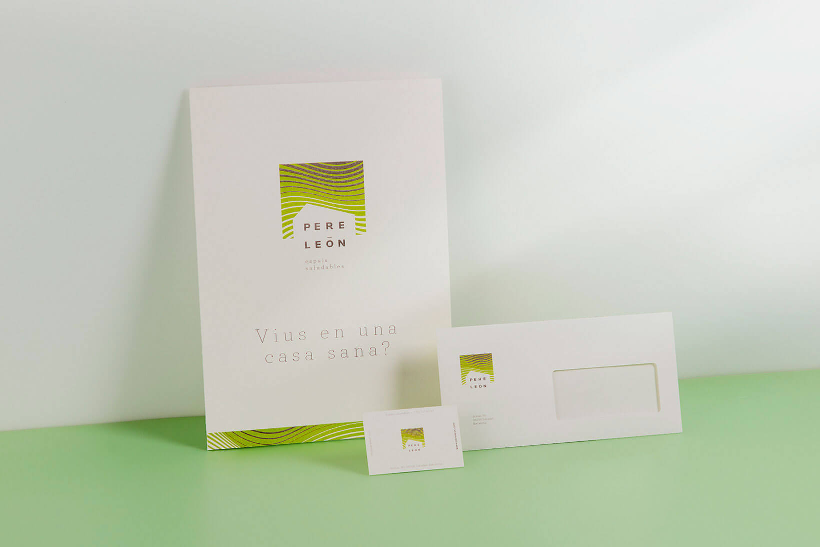 Corporate sheet, envelope and visit card for the bio-arquitecture studio Pere León